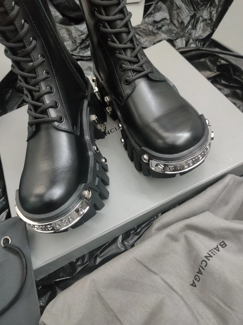 Bxlxnciaga Boots Sleek 109041