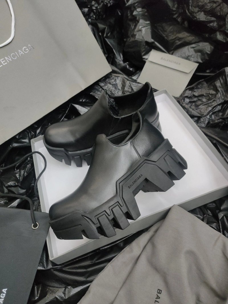 Comfortable Bxlxnciaga Boots 109894