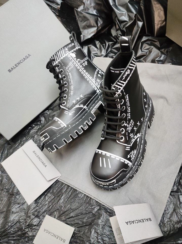 Resilient Bxlxnciaga Boots 109893
