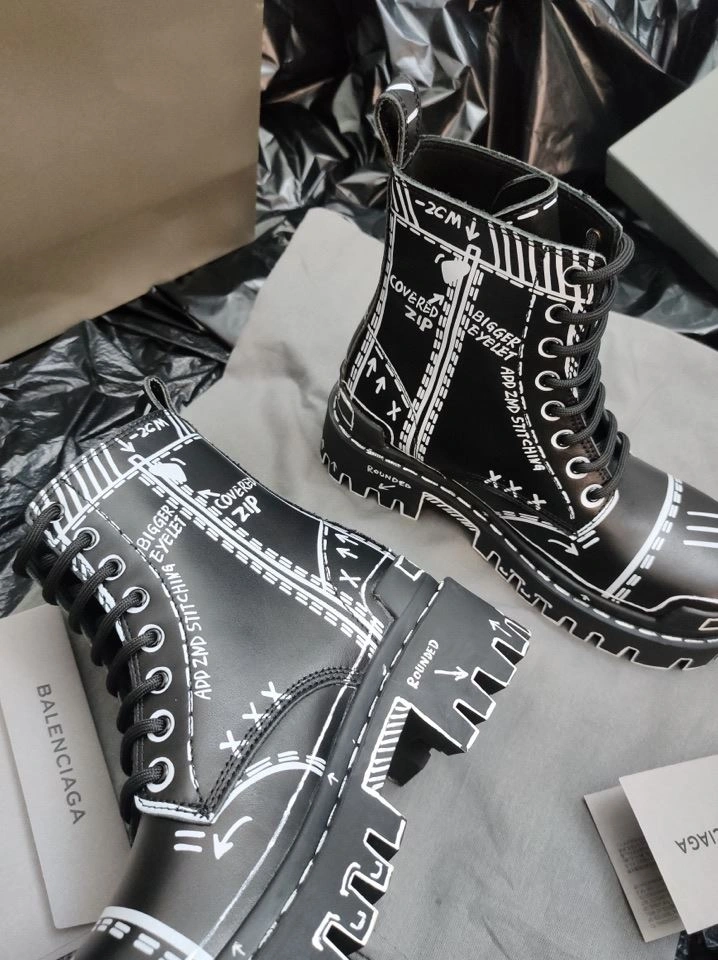 Resilient Bxlxnciaga Boots 109893