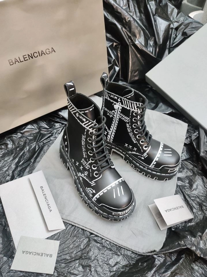 Resilient Bxlxnciaga Boots 109893