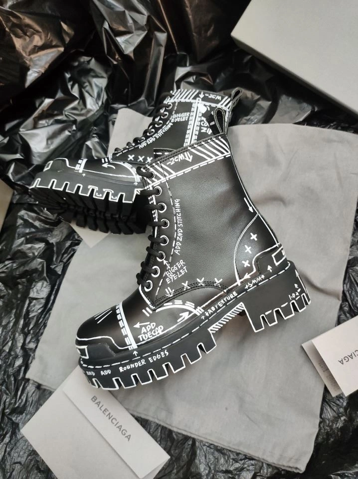 Resilient Bxlxnciaga Boots 109893