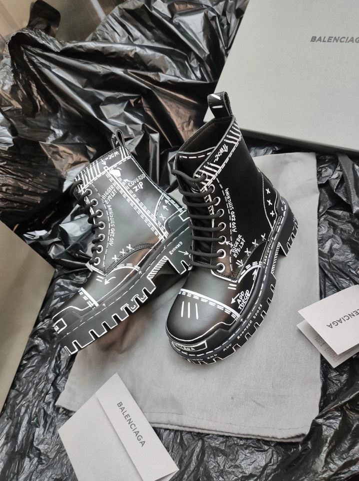 Resilient Bxlxnciaga Boots 109893