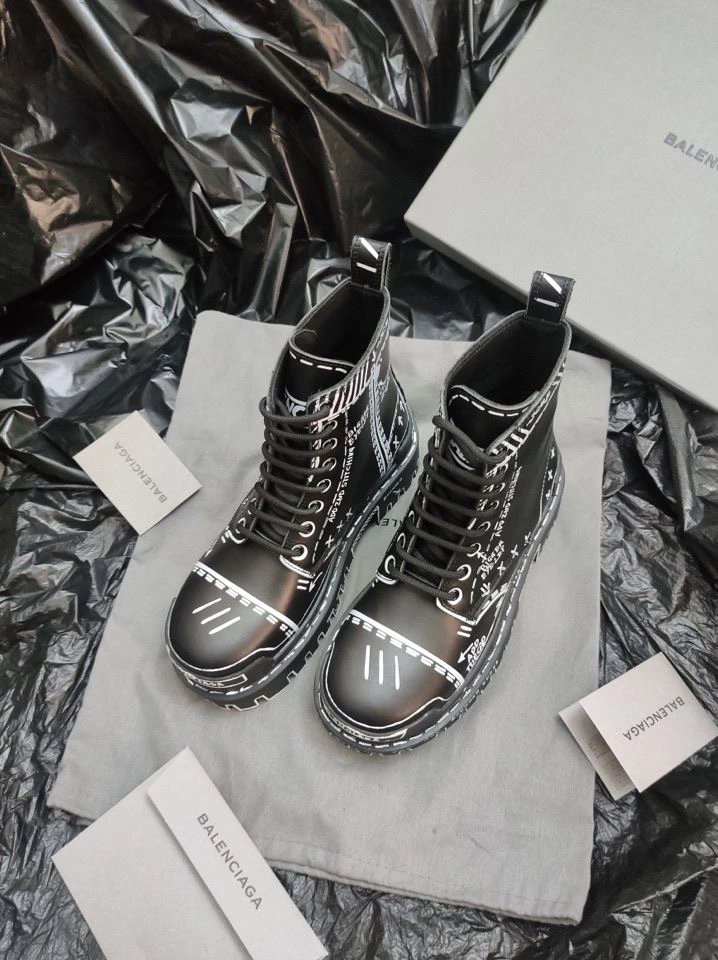 Resilient Bxlxnciaga Boots 109893