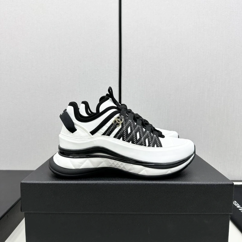 Elegant Chxnxl Sneakers 129847