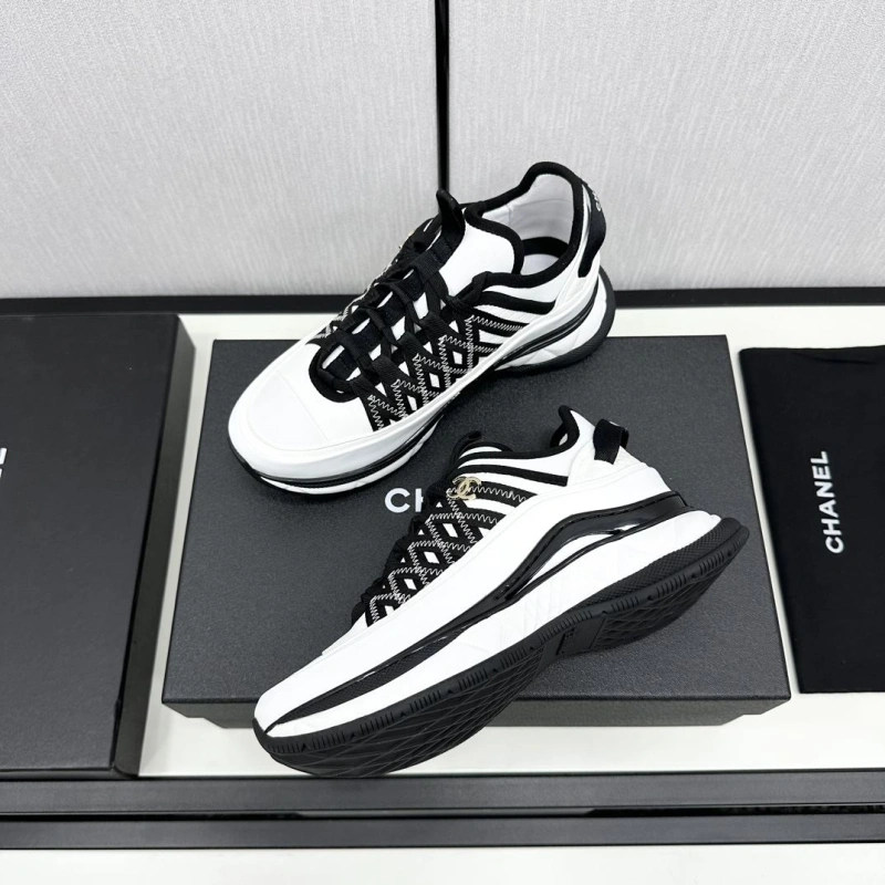 Elegant Chxnxl Sneakers 129847