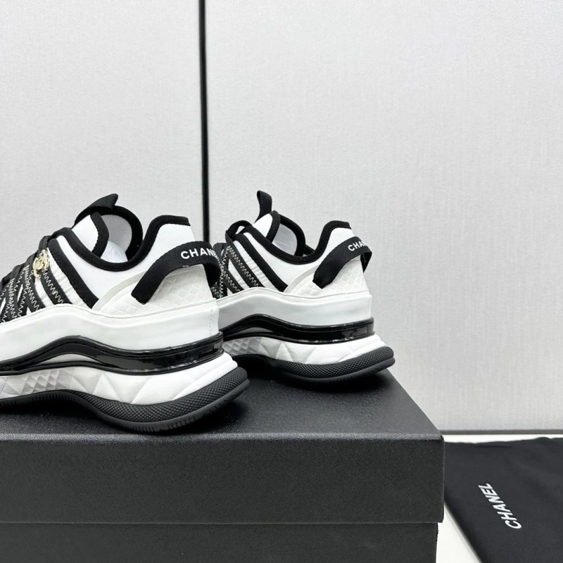 Elegant Chxnxl Sneakers 129847