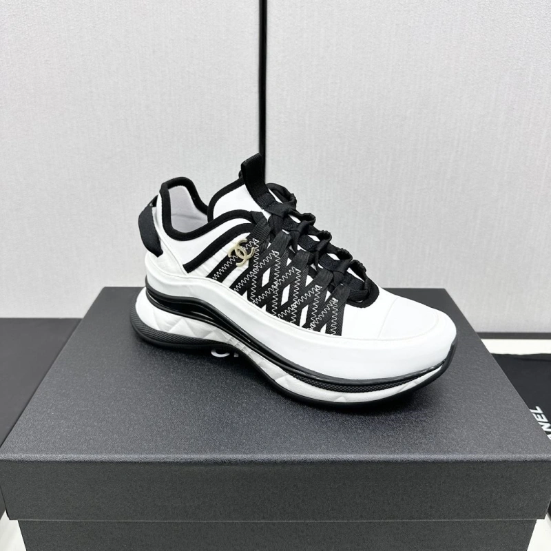Elegant Chxnxl Sneakers 129847