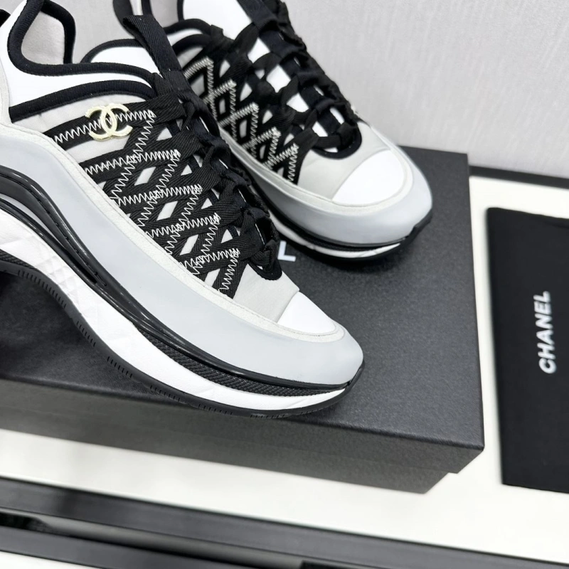 Cozy Chxnxl Sneakers 129845