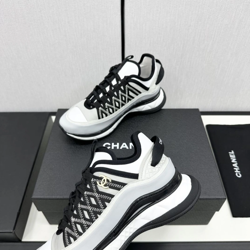 Cozy Chxnxl Sneakers 129845