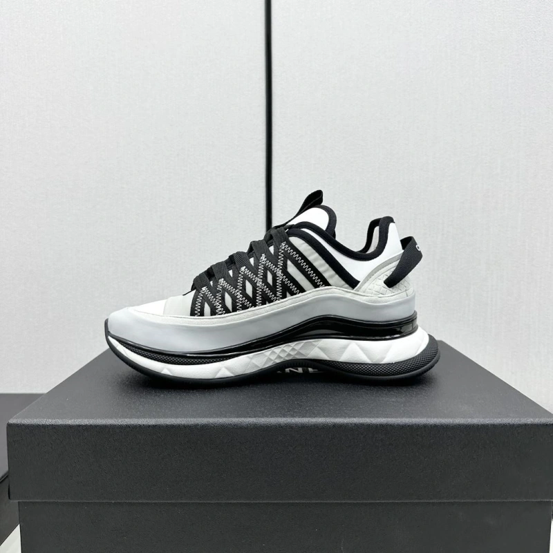 Cozy Chxnxl Sneakers 129845