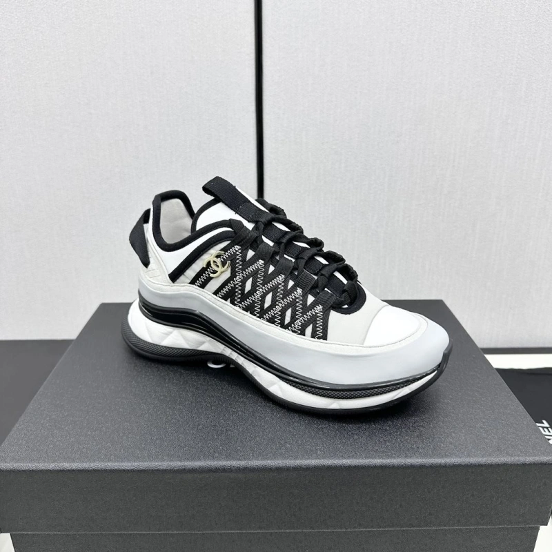 Cozy Chxnxl Sneakers 129845