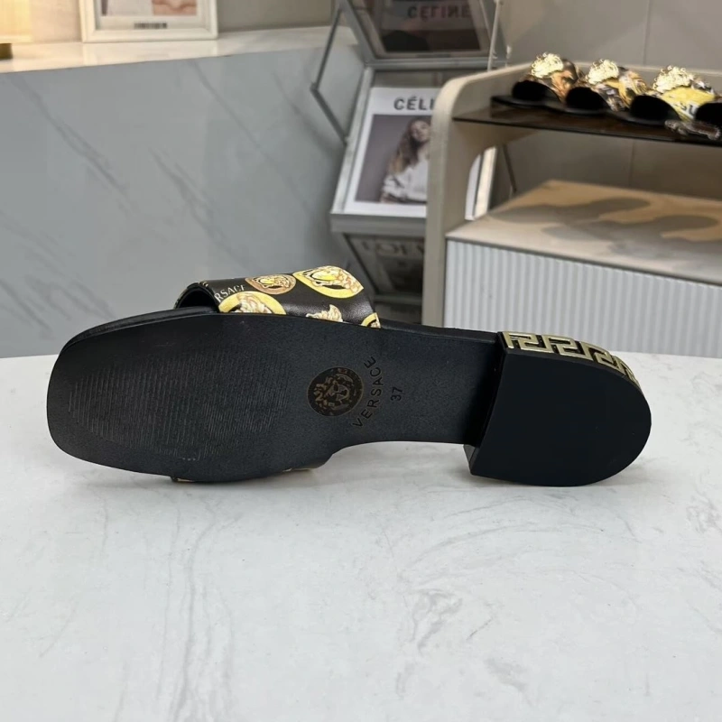 Gxvxnchy Slippers Functional 153934