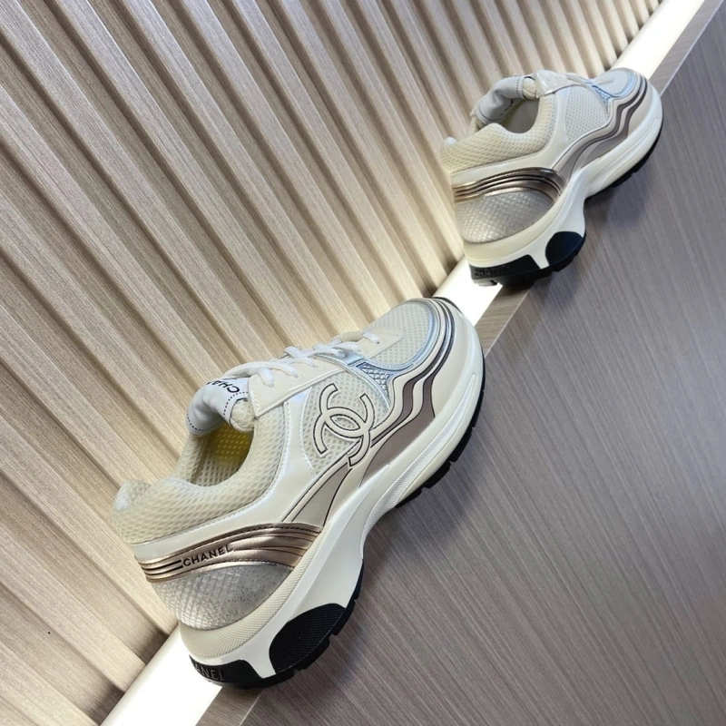Vibrant Chxnxl Sneakers 129829