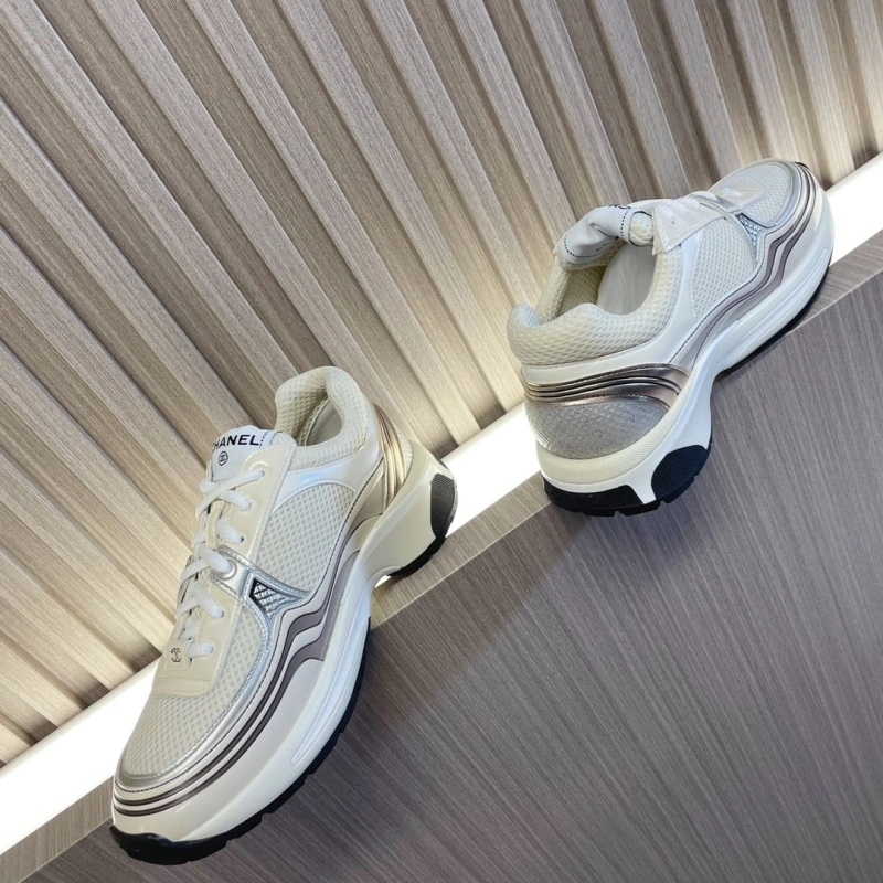 Vibrant Chxnxl Sneakers 129829