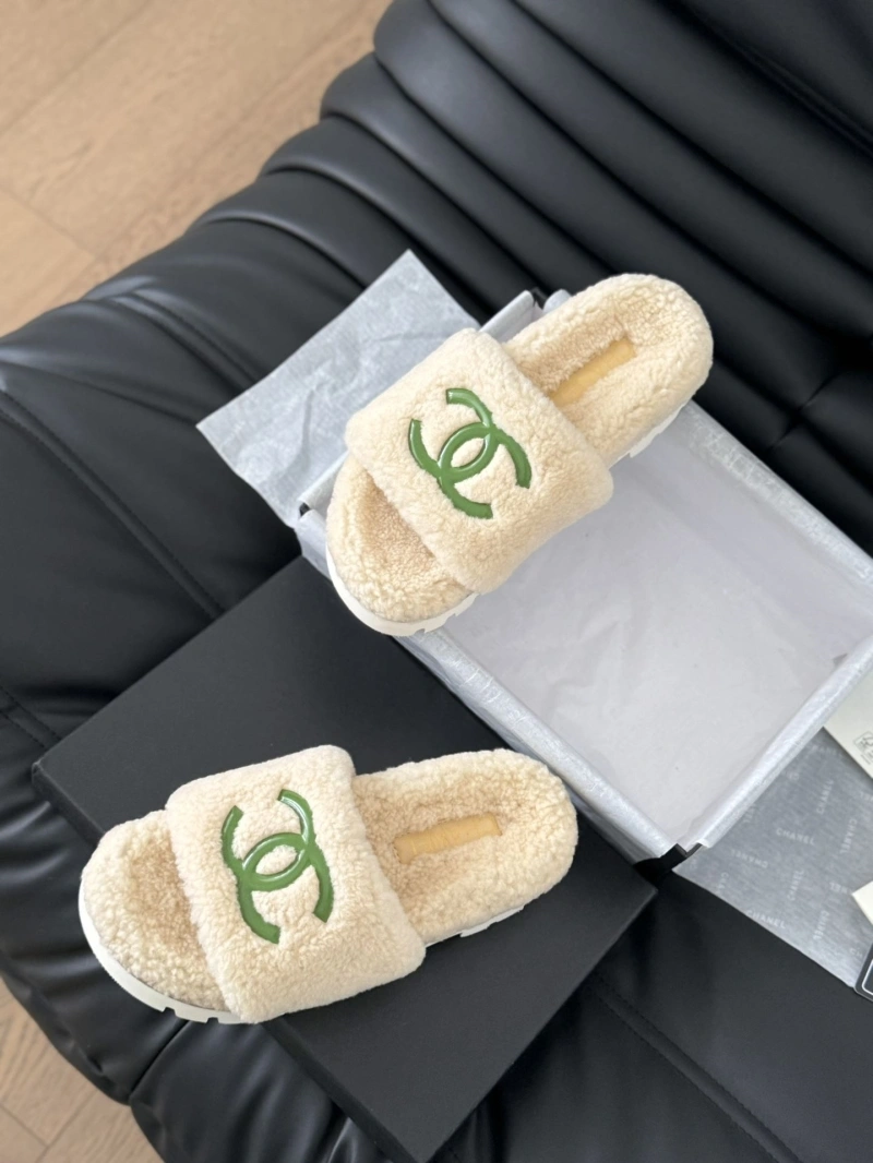 HighQuality Chxnxl Slippers 129899