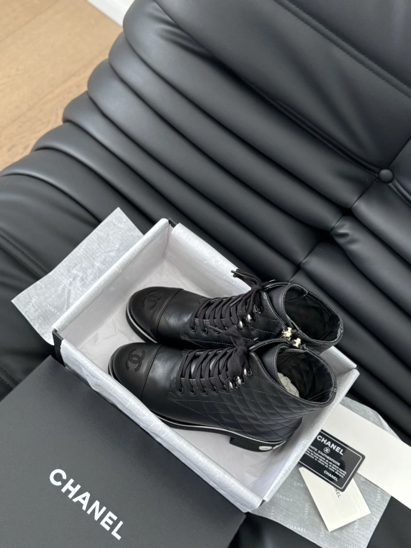 Efficient Chxnxl Boots 130207