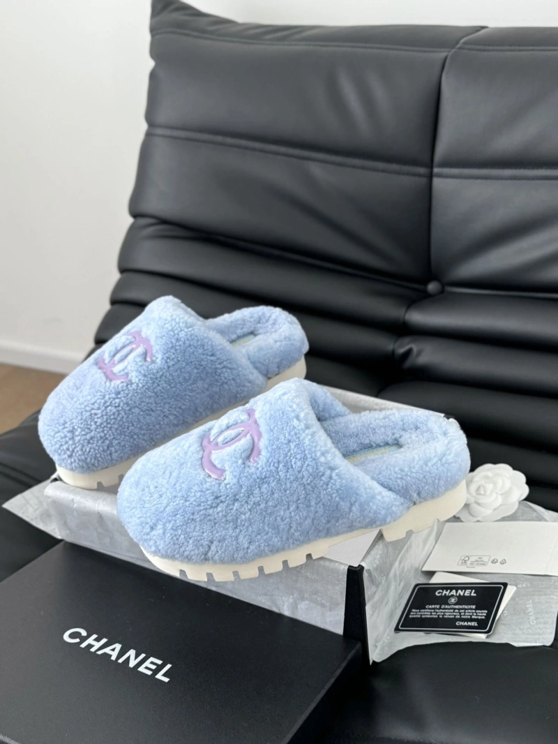 HighQuality Chxnxl Slippers 129882