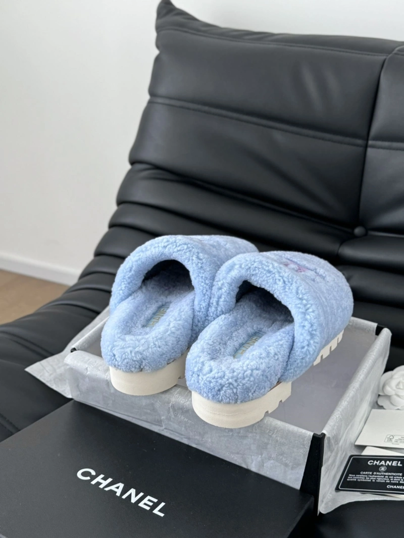 HighQuality Chxnxl Slippers 129882