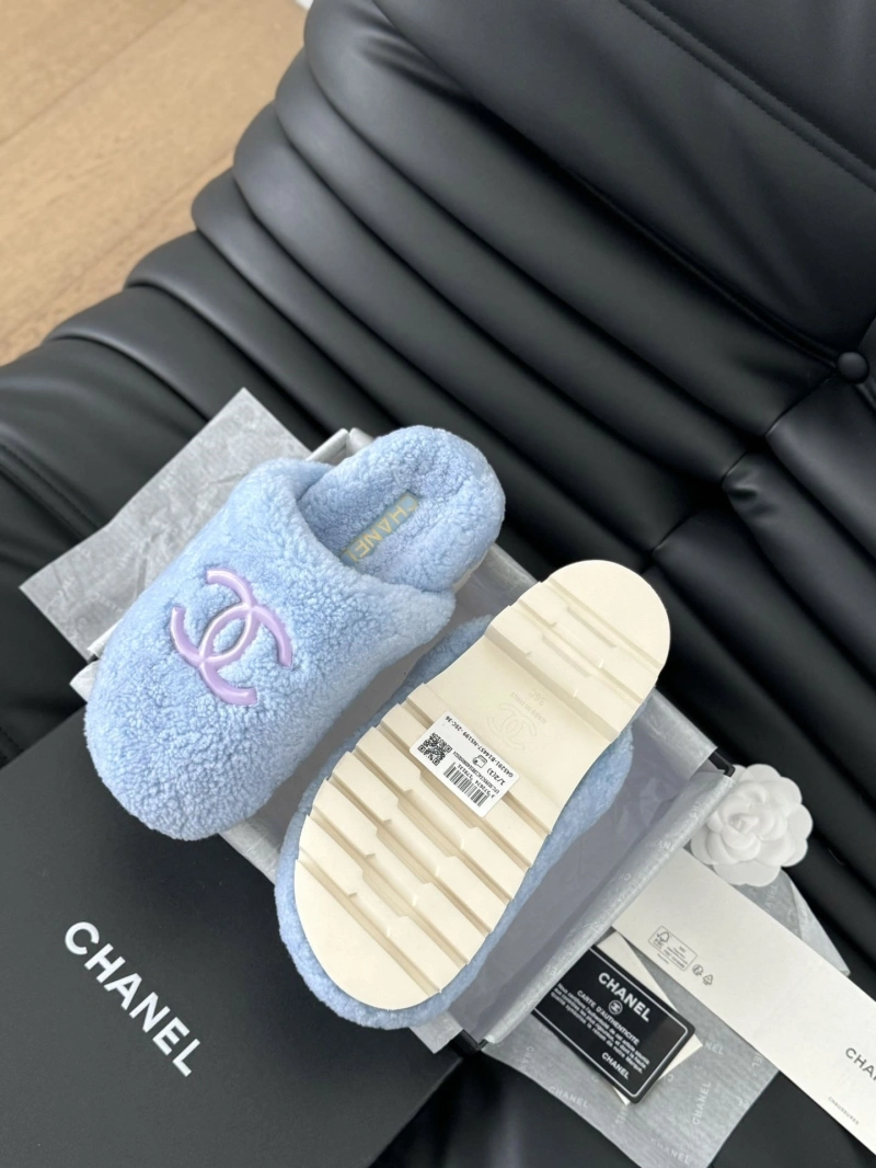 HighQuality Chxnxl Slippers 129882
