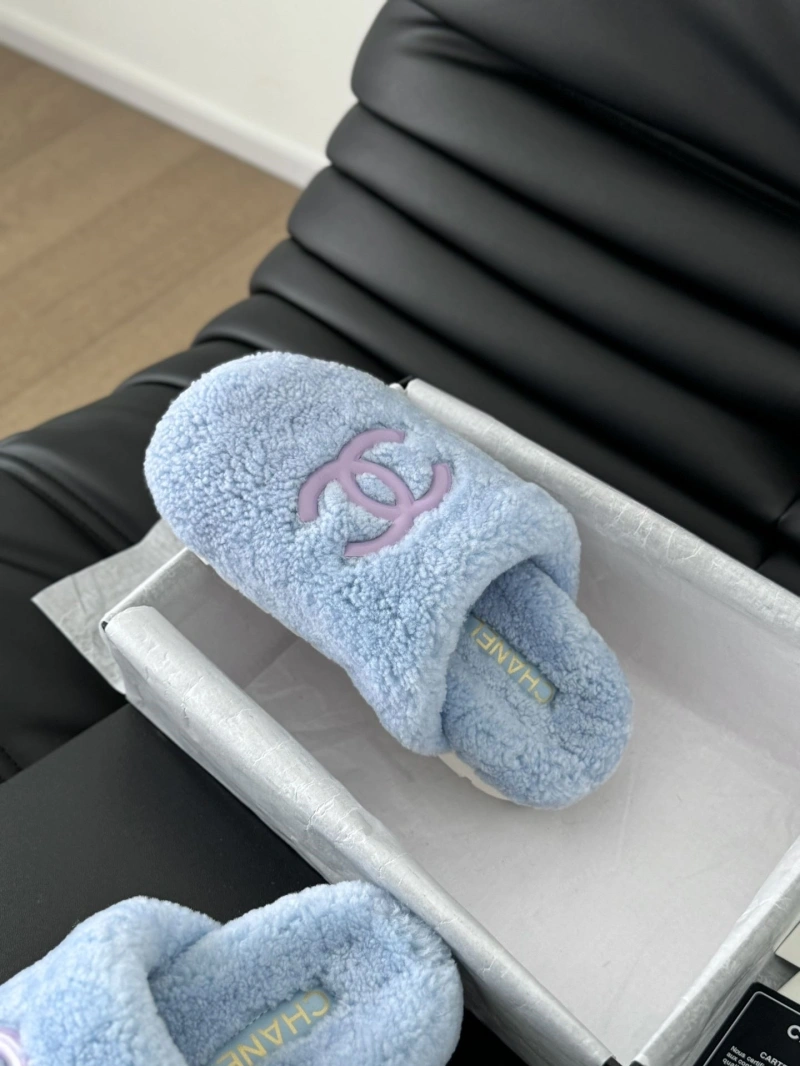 HighQuality Chxnxl Slippers 129882