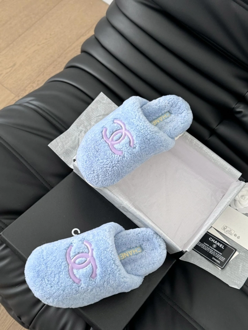 HighQuality Chxnxl Slippers 129882