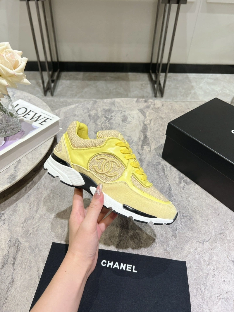 Sleek Chxnxl Sneakers 129821