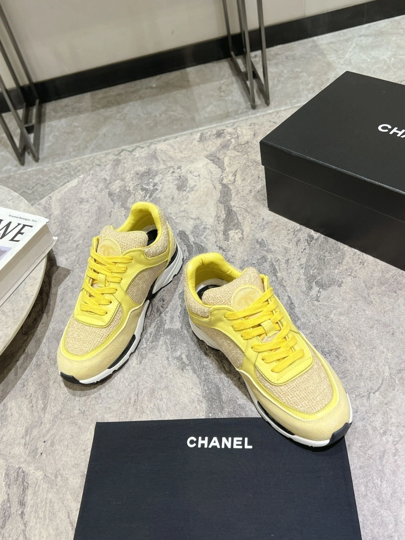 Sleek Chxnxl Sneakers 129821