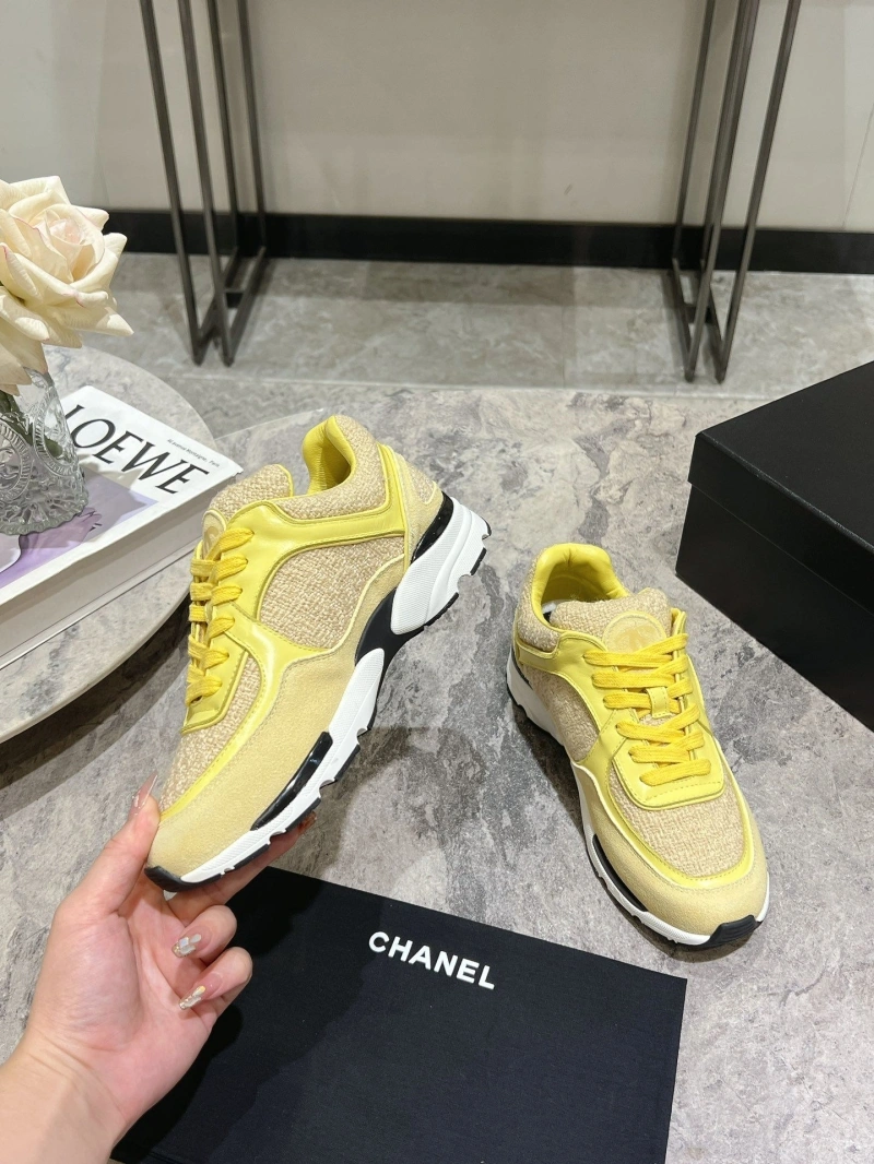 Sleek Chxnxl Sneakers 129821