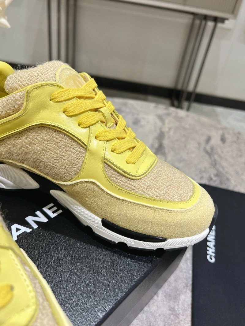 Sleek Chxnxl Sneakers 129821