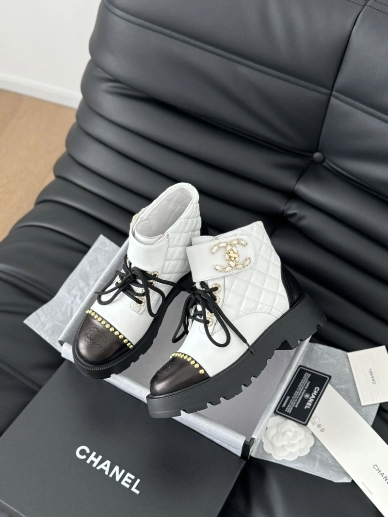 Flexible Chxnxl Boots 130205