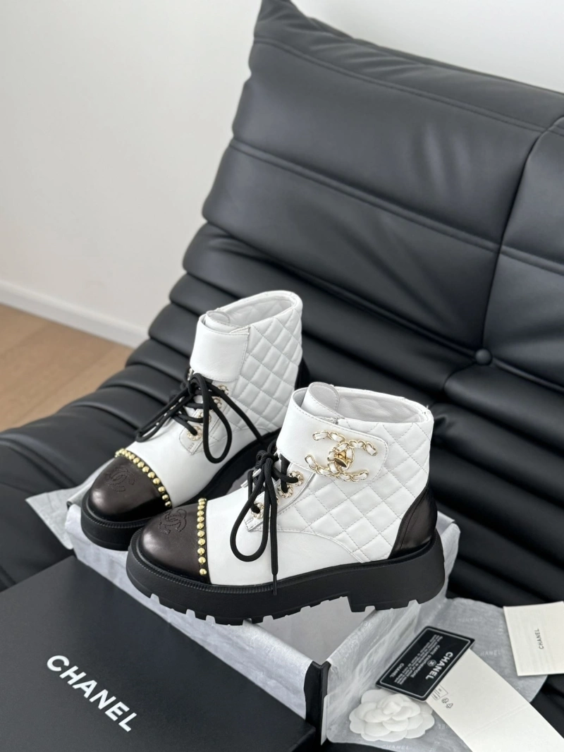 Flexible Chxnxl Boots 130205