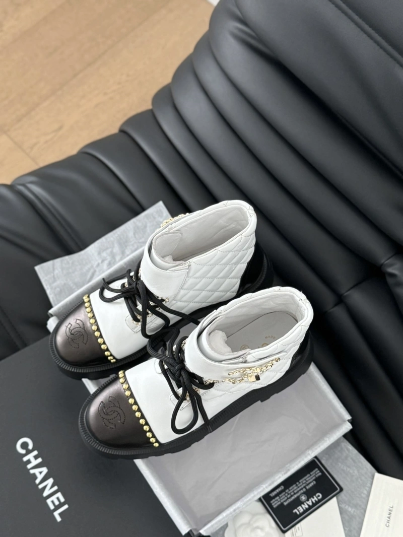 Flexible Chxnxl Boots 130205
