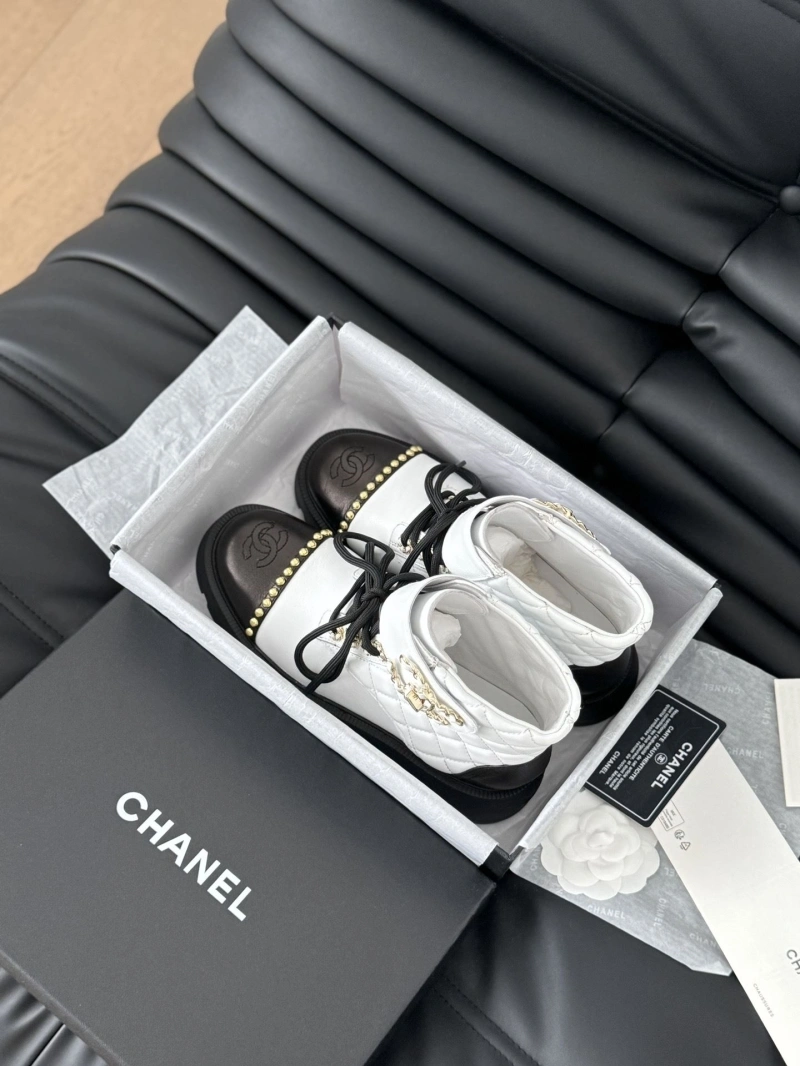 Flexible Chxnxl Boots 130205