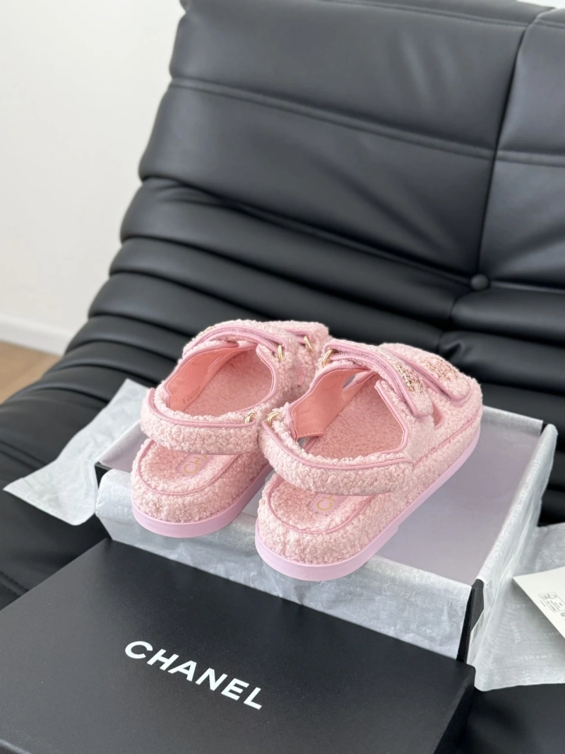 Cozy Chxnxl Sandals 129948