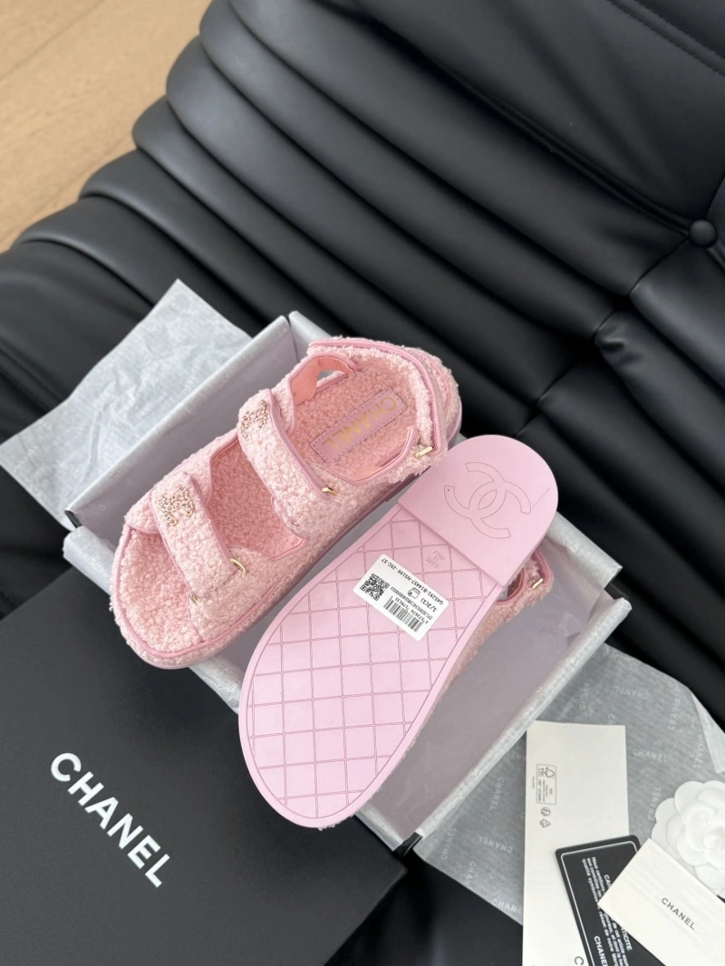 Cozy Chxnxl Sandals 129948