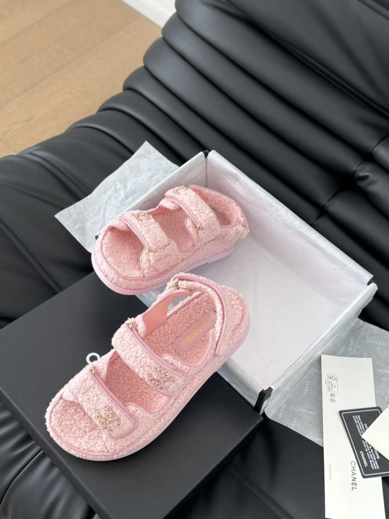 Cozy Chxnxl Sandals 129948