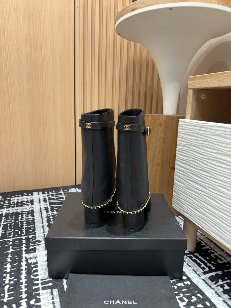 Minimalist Chxnxl Boots 130197