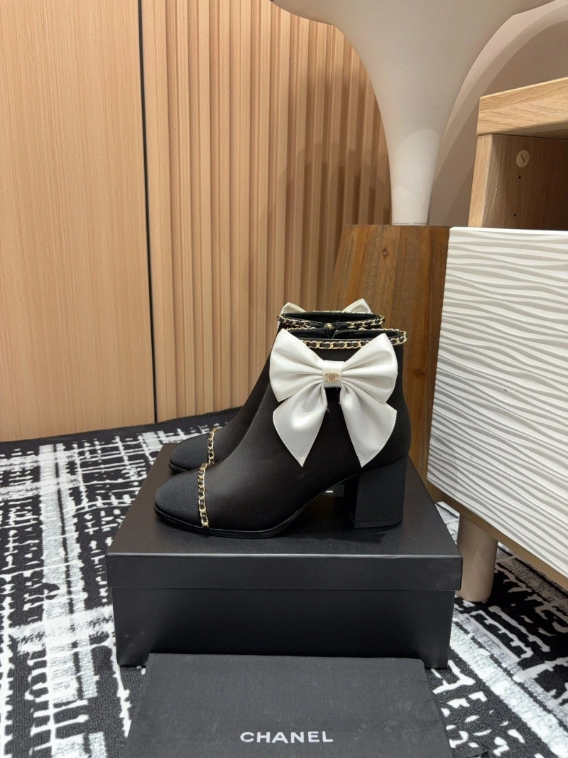 Flexible Chxnxl Boots 130196