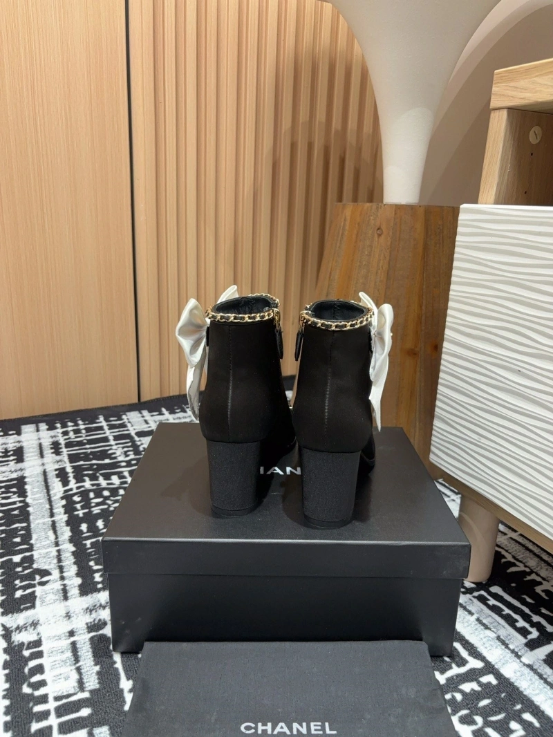 Flexible Chxnxl Boots 130196
