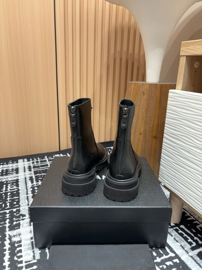 Elegant Chxnxl Boots 130167