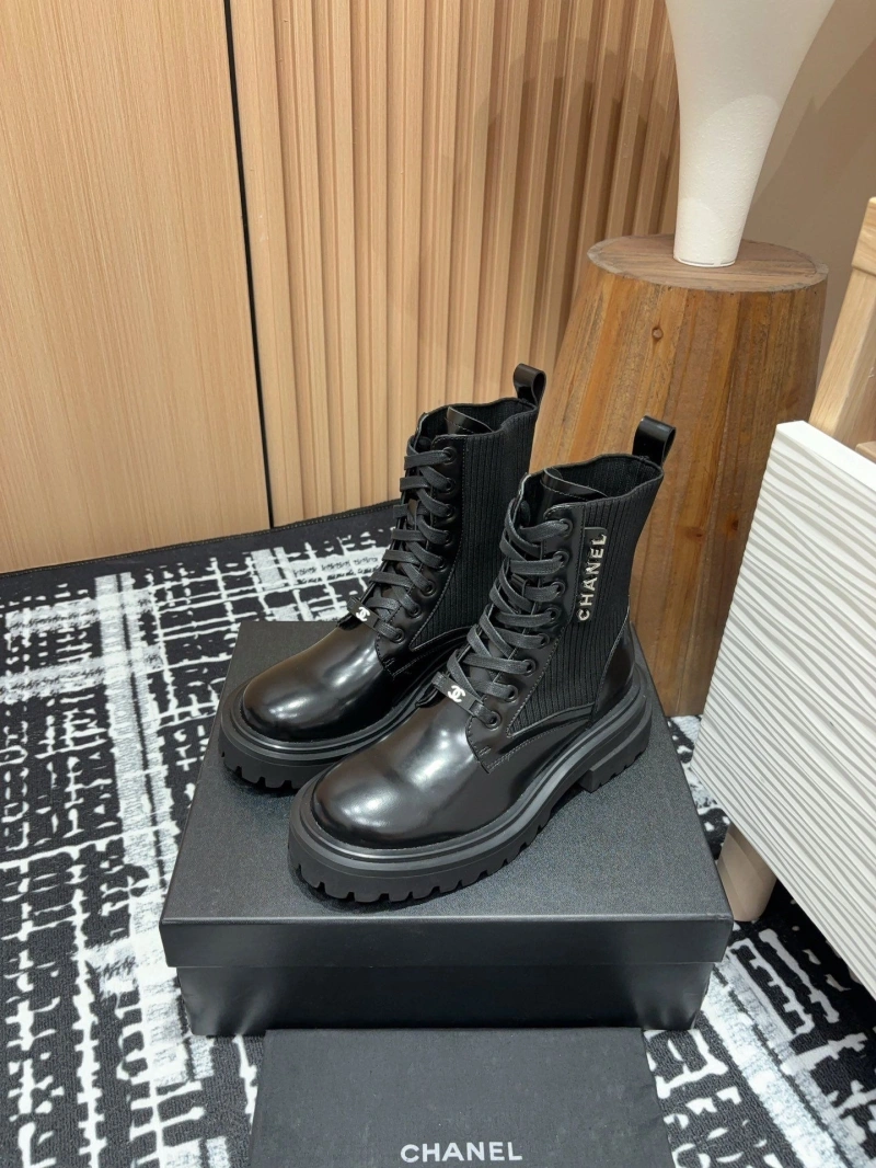 Cozy Chxnxl Boots 130159