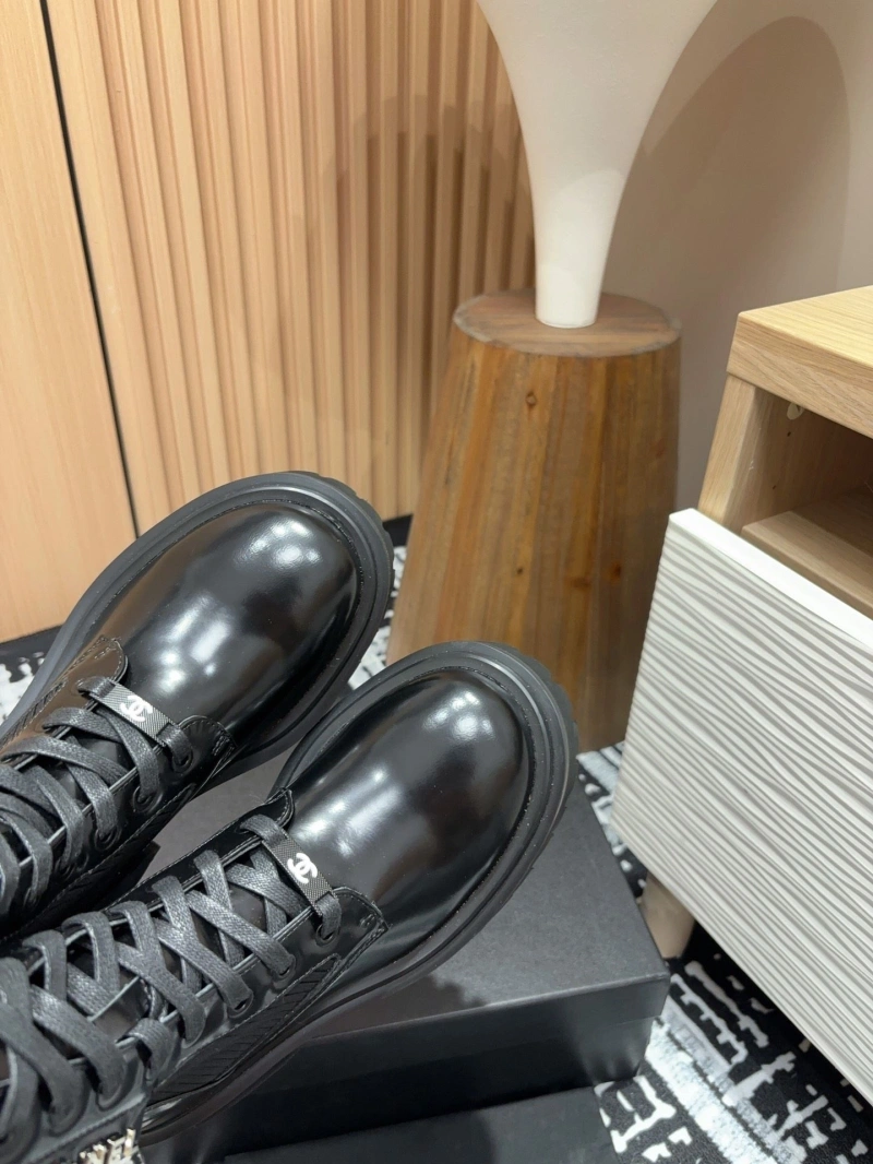 Cozy Chxnxl Boots 130159
