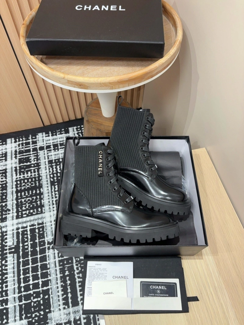 Cozy Chxnxl Boots 130159