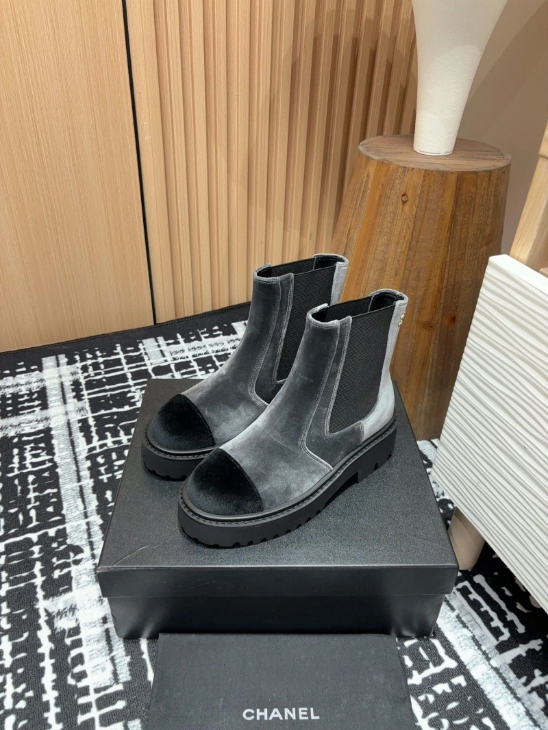 Sleek Chxnxl Boots 130166