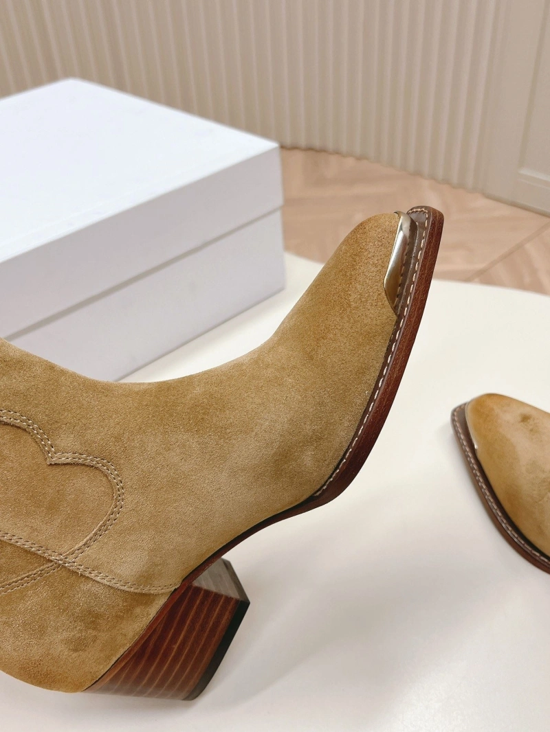 Fashionable Cxlxne Boots 116732