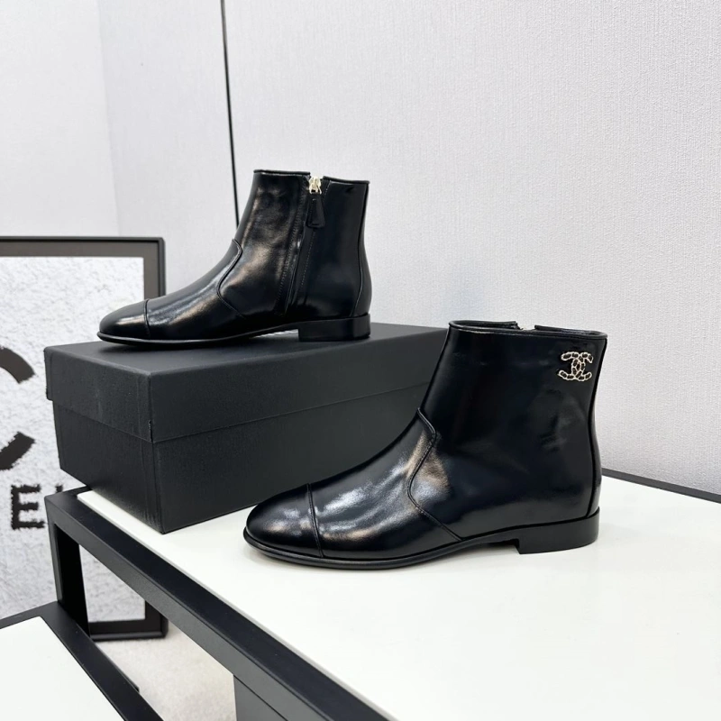 Unique Chxnxl Boots 130164