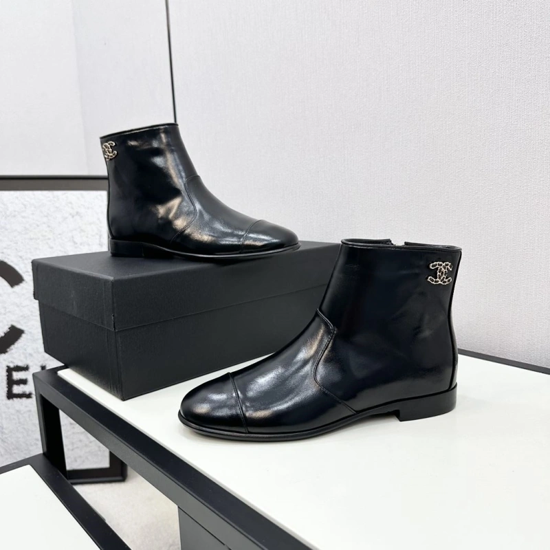 Unique Chxnxl Boots 130164