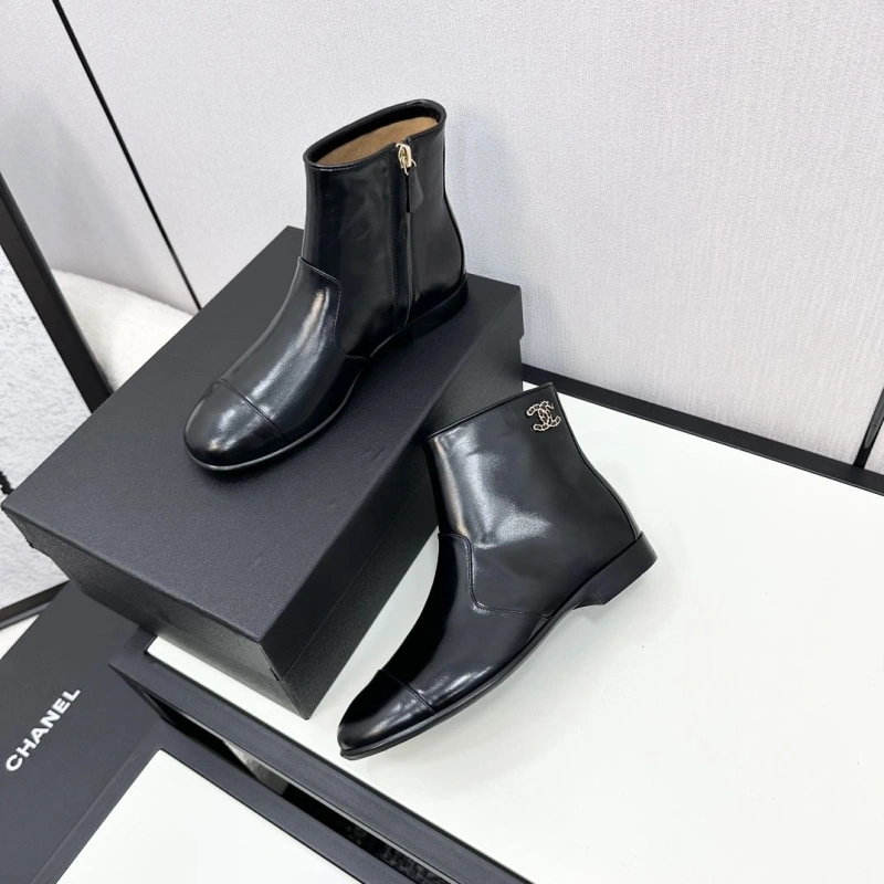 Unique Chxnxl Boots 130164