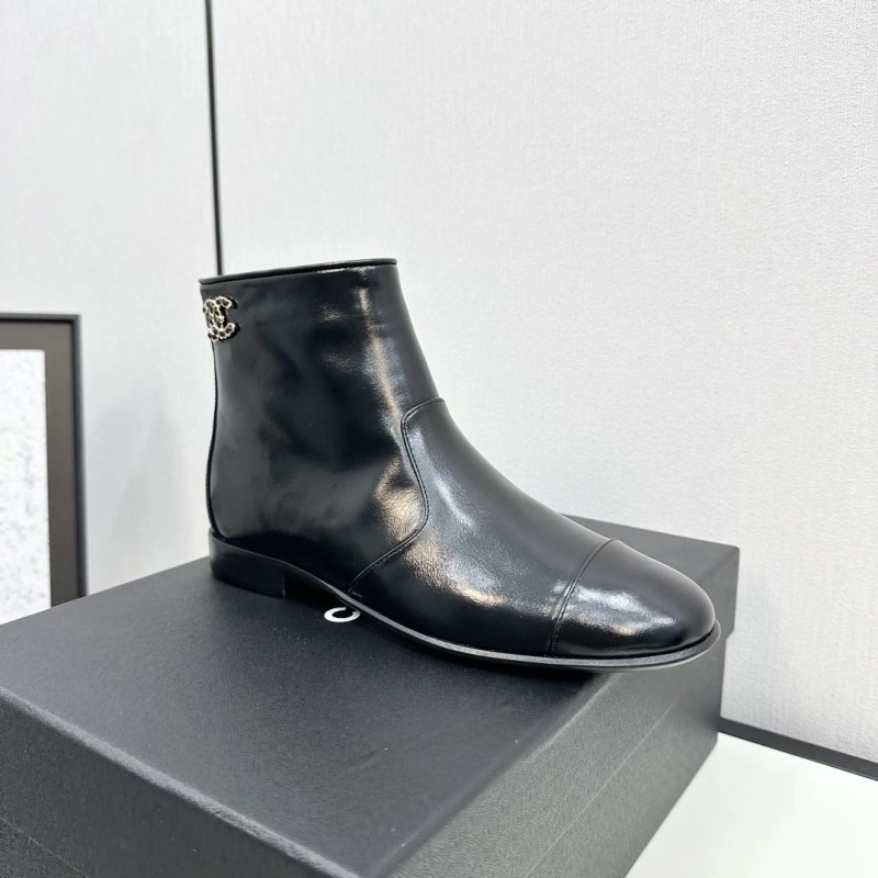 Unique Chxnxl Boots 130164